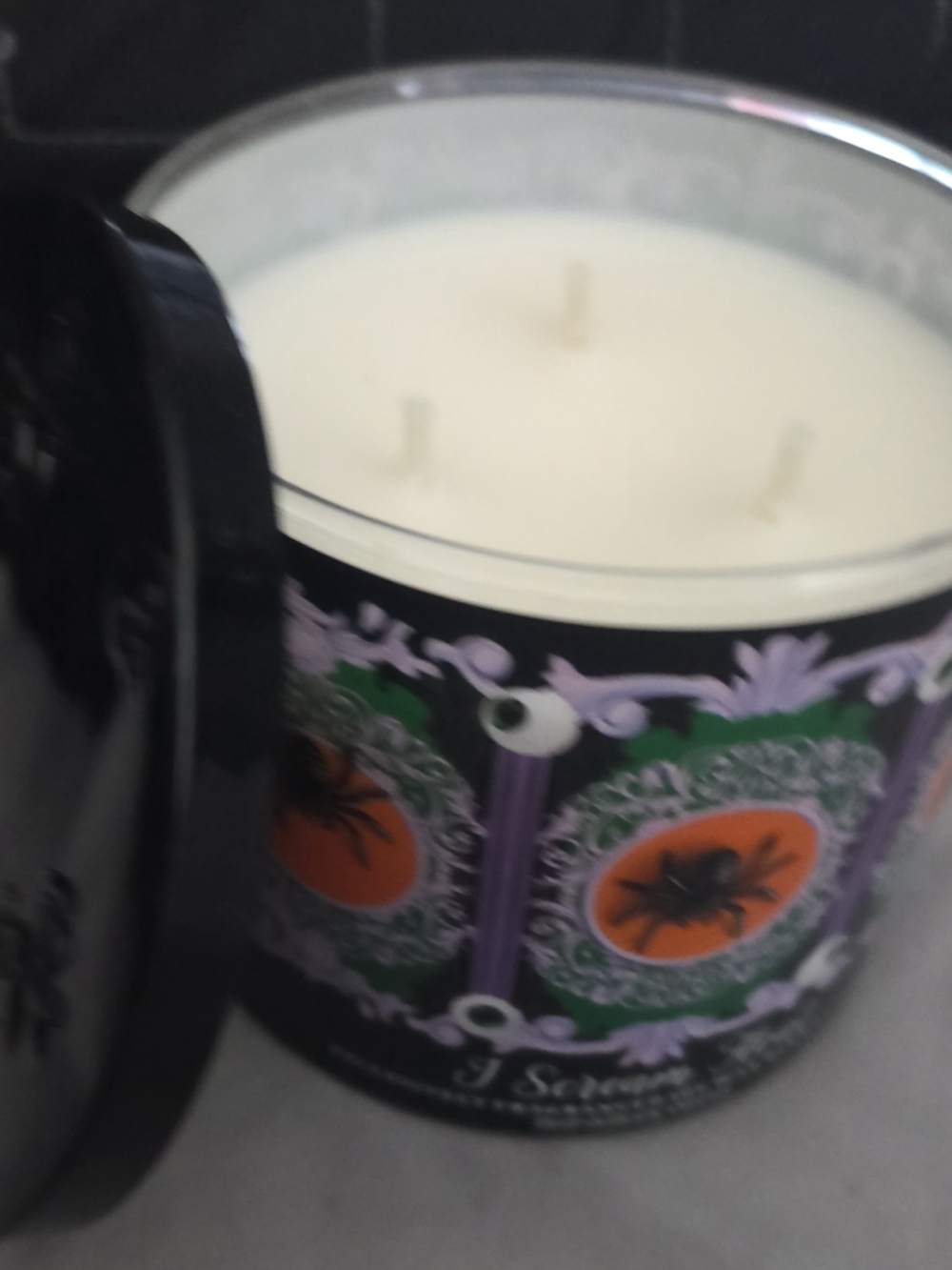 🔺️🆕️🔺️Bath & Body Works-Ice Scream Float Candle - Black, Purple, Orange - Picture 5 of 6